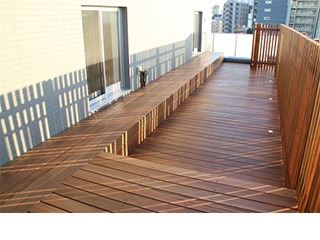 セランガンバツマンションデッキ施工例