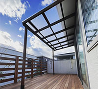 バルコニー屋根付きウッドデッキ施工例（愛知県清須市）