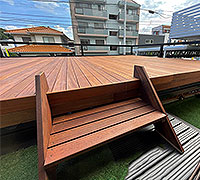 ガレージ上のウッドデッキ施工例