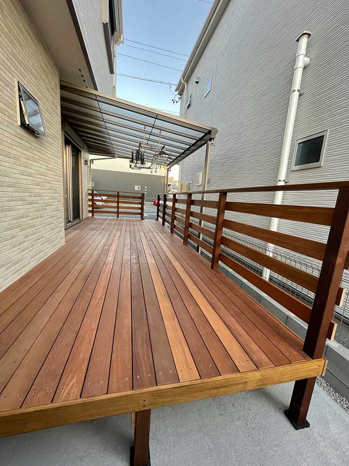 セランガンバツウッドデッキ施工例