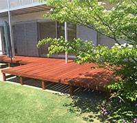 ウリンL型ウッドデッキ施工例