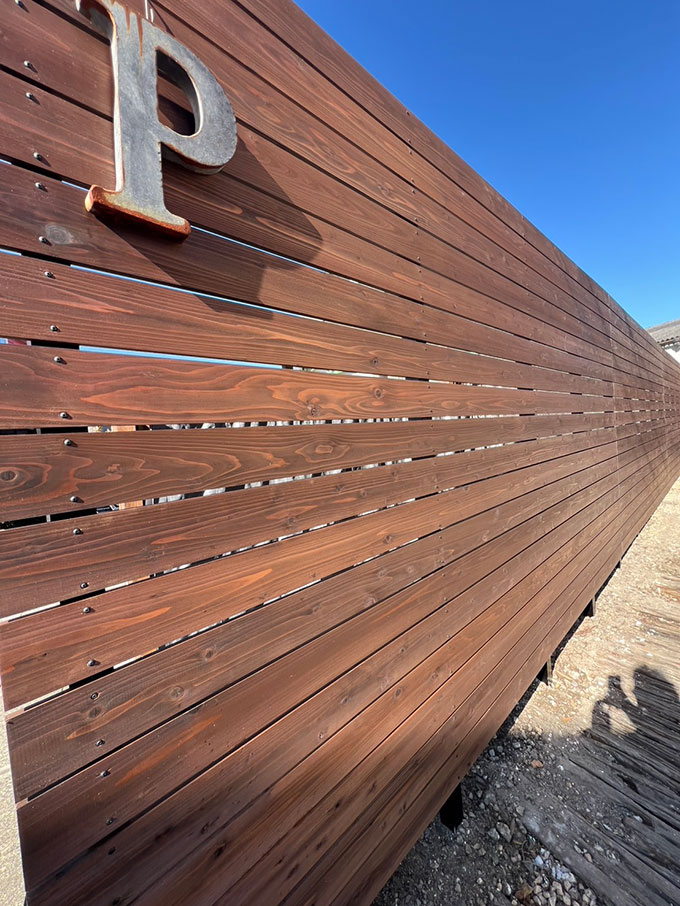 杉赤特目隠しウッドフェンス施工例